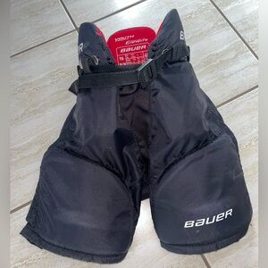 Bauer Hockey Pants Size Medium Youth (Age 6/7)